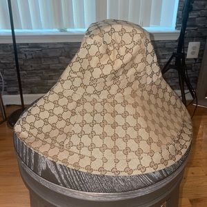 Gucci bucket hat